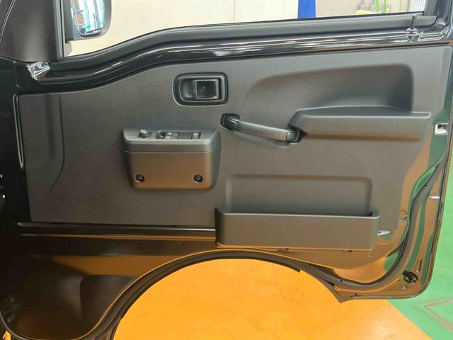 ハイゼットトラックジャンボエクストラスマアシ　ダイハツ予防安全機能　３モード選択電子制御式４ＷＤ　オーバーヘッドシェルフ　テールゲートチェーン　大型ＬＥＤ作業灯　オートライト　オートハイビーム　ＬＥＤヘッドライト　アイドリングストップ（千葉県）の中古車