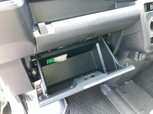 ハイゼットカーゴデラックス衝突被害軽減ブレーキ　コーナーセンサー　オートライト　プライバシーガラス　フロントパワーウィンドウ　オーバーヘッドシェルフ　スピーカー一体型ＡＭ・ＦＭラジオ　キーレスエントリー　アイドリングストップ（千葉県）の中古車