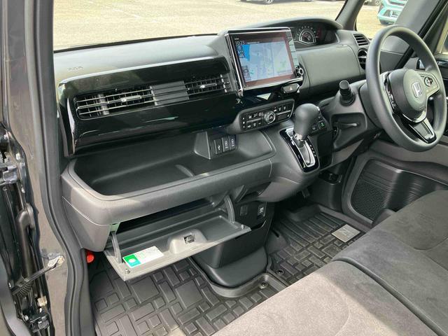 N−BOXカスタムLナビ/TV/DVD/BT/USB バックカメラ 全車速追従クルコン ハーフシェイドガラス 両側スライドドア(左側電動) LEDヘッドライト オートライト シートヒーター スマートキー アルミホイール(千葉県)の中古車