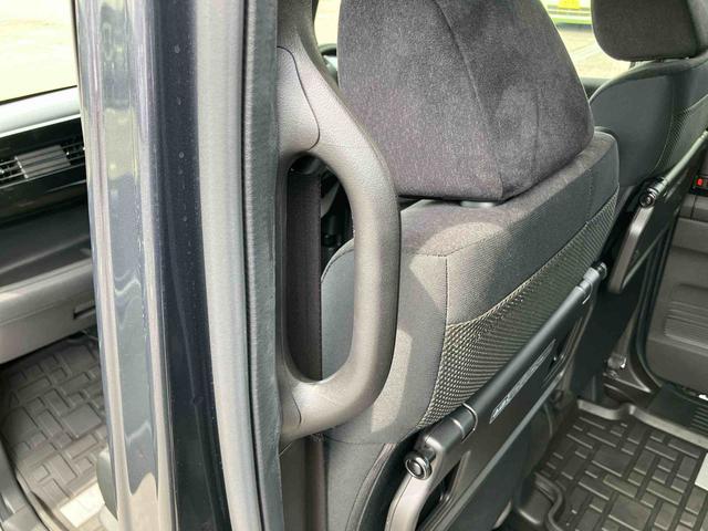 N−BOXカスタムLナビ/TV/DVD/BT/USB バックカメラ 全車速追従クルコン ハーフシェイドガラス 両側スライドドア(左側電動) LEDヘッドライト オートライト シートヒーター スマートキー アルミホイール(千葉県)の中古車