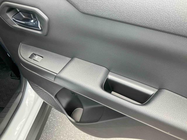 ロッキープレミアムG HEVHEV バックカメラ 全車速追従クルコン LEDヘッドランプ オートライト ADB リヤフォグランプ スマアシ コーナーセンサー シートヒーター 革巻ステアリング 電動駐車ブレーキ キーフリー アルミ(千葉県)の中古車