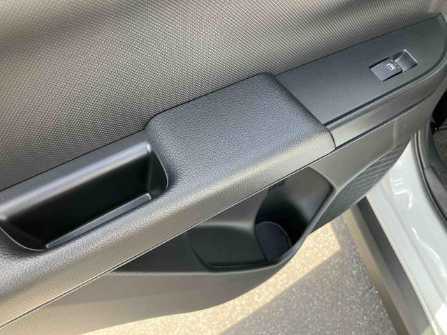 ロッキープレミアムG HEVHEV バックカメラ 全車速追従クルコン LEDヘッドランプ オートライト ADB リヤフォグランプ スマアシ コーナーセンサー シートヒーター 革巻ステアリング 電動駐車ブレーキ キーフリー アルミ(千葉県)の中古車