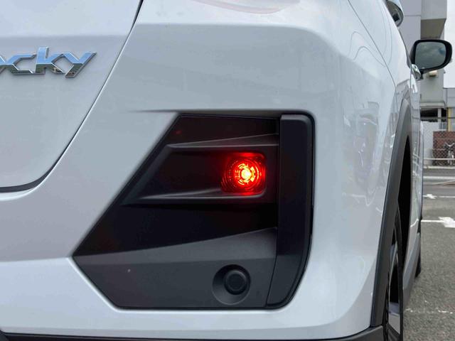 ロッキープレミアムG HEVバックカメラ/ステアリングスイッチ 自動追従クルコン LEDヘッド/フォグランプ バックフォグランプ 17インチアルミホイール シートヒーター 電動駐車ブレーキ コーナーセンサー 衝突被害軽減ブレーキ(千葉県)の中古車