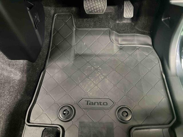 タントカスタムＸリミテッドスマアシ　ダイハツ予防安全機能　アダプティブクルーズコントロール　ビルトインＥＴＣ　オートブレーキホールド付き電動パーキング　前席シートヒーター　前後コーナーセンサー　上下２段調整式デッキボード（千葉県）の中古車