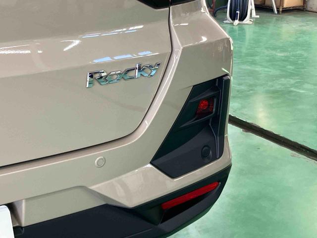 ロッキープレミアムＧ　ＨＥＶスマアシ　ダイハツ予防安全機能　アダプティブクルーズコントロール　オートブレーキホールド付き電動パーキング　前席シートヒーター　リヤフォグランプ　バニティーミラー付き左右サンバイザー（千葉県）の中古車