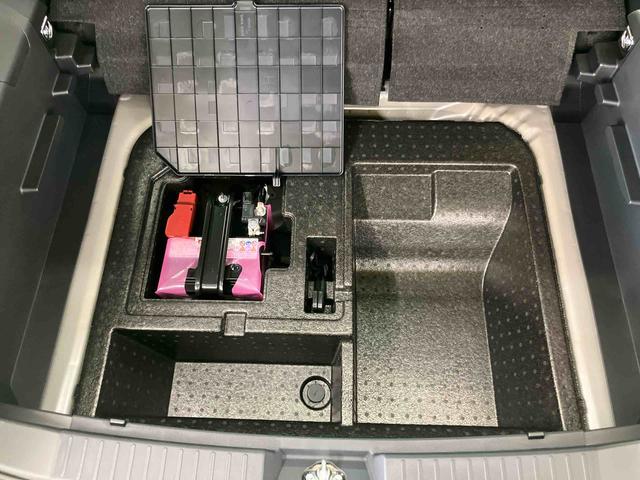 ロッキープレミアムＧ　ＨＥＶスマアシ　ダイハツ予防安全機能　アダプティブクルーズコントロール　オートブレーキホールド付き電動パーキング　前席シートヒーター　リヤフォグランプ　バニティーミラー付き左右サンバイザー（千葉県）の中古車