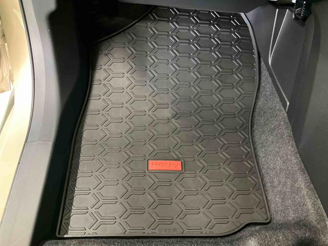 ロッキープレミアムＧ　ＨＥＶスマアシ　ダイハツ予防安全機能　アダプティブクルーズコントロール　オートブレーキホールド付き電動パーキング　前席シートヒーター　リヤフォグランプ　バニティーミラー付き左右サンバイザー（千葉県）の中古車
