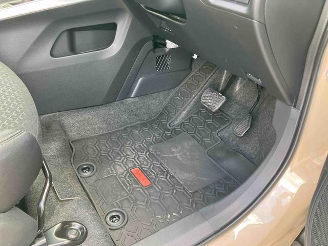 ロッキープレミアムＧ　ＨＥＶＨＥＶ　バックカメラ　全車速追従クルコン　ＬＥＤヘッドランプ　オートライト　ＡＤＢ　リヤフォグランプ　スマアシ　コーナーセンサー　シートヒーター　革巻ステアリング　電動駐車ブレーキ　キーフリー　アルミ（千葉県）の中古車
