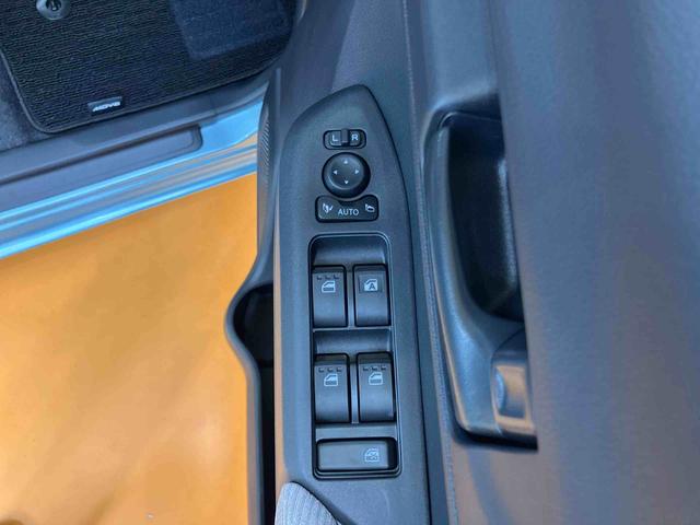 ムーヴＸスマアシ　ダイハツ予防安全機能　左側電動スライドドア　前後コーナーセンサー　オートライト　オートハイビーム　マニュアルレベリング機能付ＬＥＤヘッドライト　バニティーミラー付き左右サンバイザー（千葉県）の中古車