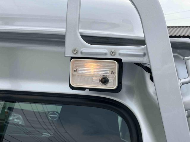 スーパーキャリイＸナビ／ＤＶＤ／ＢＴ／ＵＳＢ　バックカメラ　ドラレコ　ＥＴＣ　４ＷＤ　５ＭＴ　ＬＥＤヘッドライト　ＡＨＢ　荷台三方開　荷台作業灯　パワーウィンド　リヤスモークガラス　衝突被害軽減装置　キーレスエントリー（千葉県）の中古車