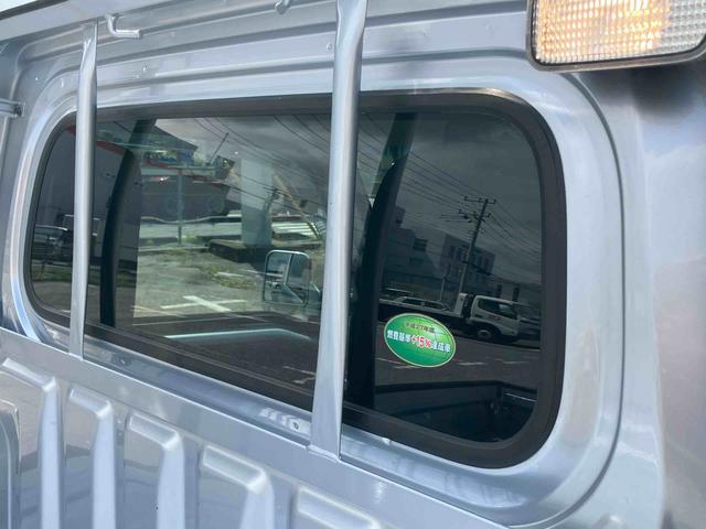 ハイゼットトラックエクストラSAIIIt衝突被害軽減ブレーキ CD/AUX 荷台三方開 荷台作業灯 LEDヘッドライト LEDフォグランプ パワーウィンド バッテリーカバー 工具箱(盗難防止キー付き) リヤスモークガラス キーレスエントリー(千葉県)の中古車