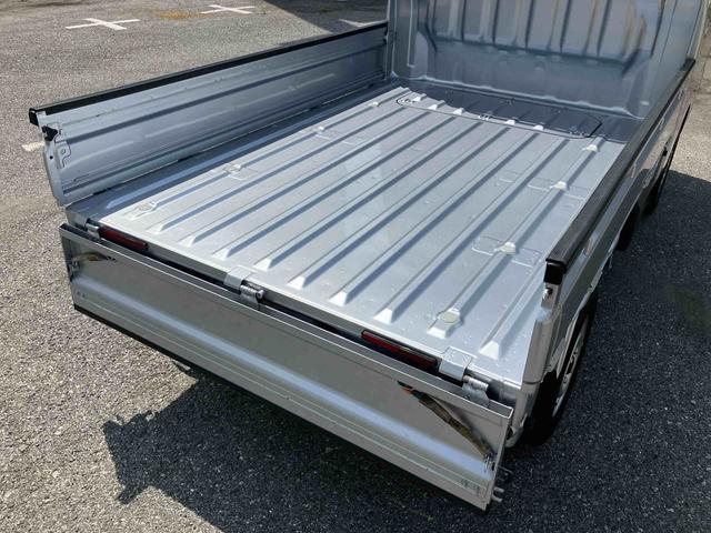 ハイゼットトラックエクストラSAIIIt衝突被害軽減ブレーキ CD/AUX 荷台三方開 荷台作業灯 LEDヘッドライト LEDフォグランプ パワーウィンド バッテリーカバー 工具箱(盗難防止キー付き) リヤスモークガラス キーレスエントリー(千葉県)の中古車
