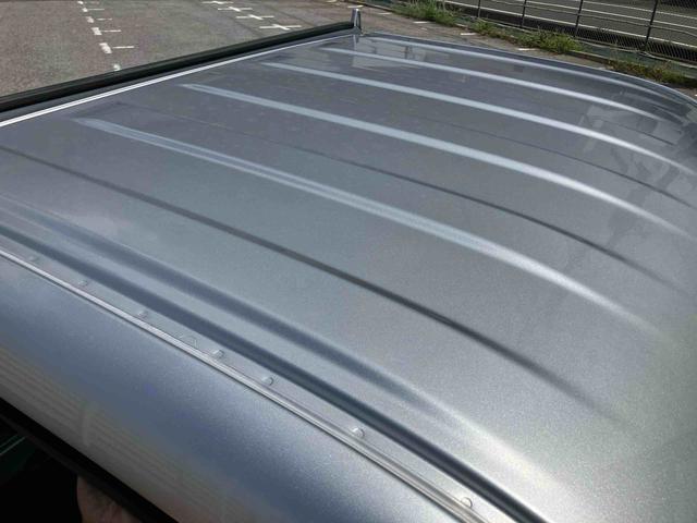 ハイゼットトラックエクストラSAIIIt衝突被害軽減ブレーキ CD/AUX 荷台三方開 荷台作業灯 LEDヘッドライト LEDフォグランプ パワーウィンド バッテリーカバー 工具箱(盗難防止キー付き) リヤスモークガラス キーレスエントリー(千葉県)の中古車