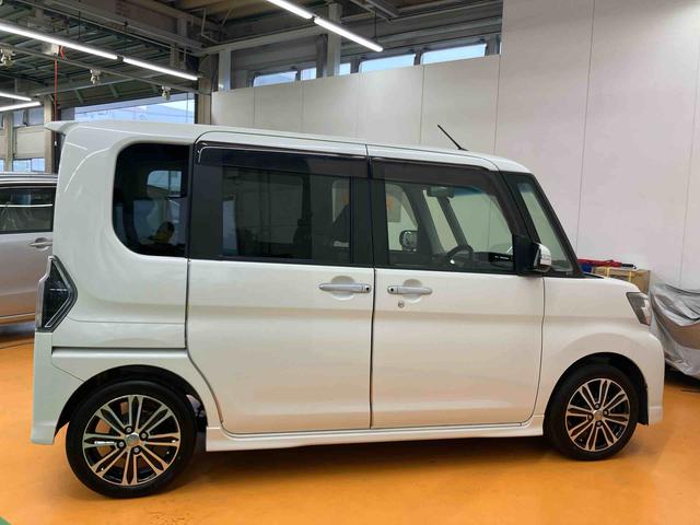 タントカスタムＲＳ　トップエディションＳＡIII衝突被害軽減ブレーキ　横滑り防止装置　バックカメラ連動８インチフルセグナビ　ＵＳＢ接続　ＨＤＭＩ接続　ビルトインＥＴＣ　運転席シートヒーター　オートライト　オートハイビーム　ミラクルオープンドア（千葉県）の中古車