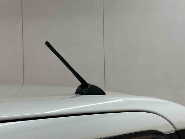 タントカスタムＲＳ　トップエディションＳＡIII衝突被害軽減ブレーキ　横滑り防止装置　バックカメラ連動８インチフルセグナビ　ＵＳＢ接続　ＨＤＭＩ接続　ビルトインＥＴＣ　運転席シートヒーター　オートライト　オートハイビーム　ミラクルオープンドア（千葉県）の中古車