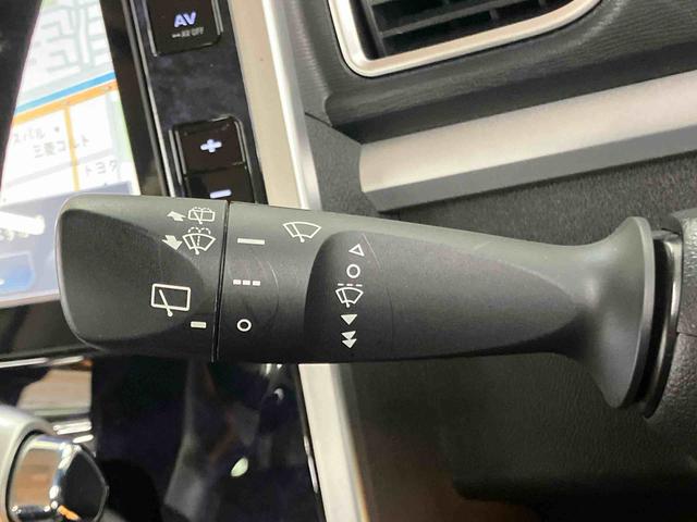 タントカスタムＲＳ　トップエディションＳＡIII衝突被害軽減ブレーキ　横滑り防止装置　バックカメラ連動８インチフルセグナビ　ＵＳＢ接続　ＨＤＭＩ接続　ビルトインＥＴＣ　運転席シートヒーター　オートライト　オートハイビーム　ミラクルオープンドア（千葉県）の中古車
