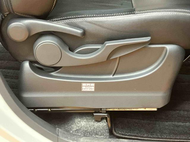タントカスタムＲＳ　トップエディションＳＡIII衝突被害軽減ブレーキ　横滑り防止装置　バックカメラ連動８インチフルセグナビ　ＵＳＢ接続　ＨＤＭＩ接続　ビルトインＥＴＣ　運転席シートヒーター　オートライト　オートハイビーム　ミラクルオープンドア（千葉県）の中古車