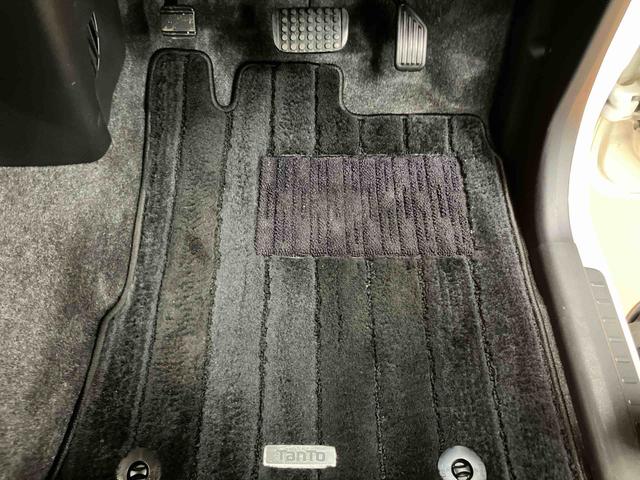 タントカスタムＲＳ　トップエディションＳＡIII衝突被害軽減ブレーキ　横滑り防止装置　バックカメラ連動８インチフルセグナビ　ＵＳＢ接続　ＨＤＭＩ接続　ビルトインＥＴＣ　運転席シートヒーター　オートライト　オートハイビーム　ミラクルオープンドア（千葉県）の中古車