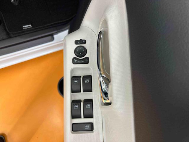 ムーヴキャンバスストライプスＧスマアシ　ダイハツ予防安全機能　置きラクボックス　ホットカップホルダー　オートブレーキホールド付き電動パーキング　前席シートヒーター　プッシュエンジンスタート　キーフリーシステム　アイドリングストップ（千葉県）の中古車