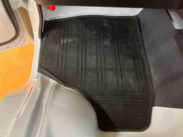 ハイゼットトラックスタンダードＳＡIIIｔ衝突被害軽減ブレーキ　横滑り防止装置　フルセグナビ　ブルートゥース対応　マニュアルレベリング機能付ＬＥＤヘッドライト　バニティーミラー付き運転席サンバイザー　ショッピングフック　大型センターコンソール（千葉県）の中古車