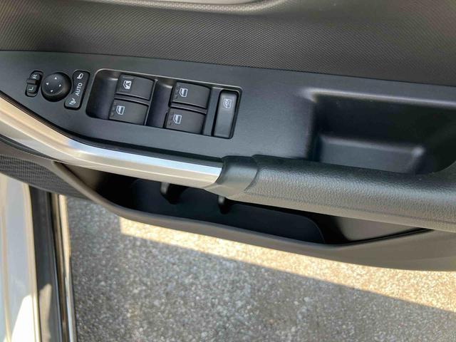 ロッキープレミアムＧ　ＨＥＶＨＥＶ　９型ＤＰＡ／ＴＶ／ＢＴ／ＵＳＢ　全周囲カメラ　ＥＴＣ　フルエアロ　ワイヤレス充電器　ＡＣ／１００Ｖ電源　全車速追従クルコン　ＬＥＤヘッドランプ　コーナーセンサ　電動駐車ブレーキ　アルミホイール（千葉県）の中古車
