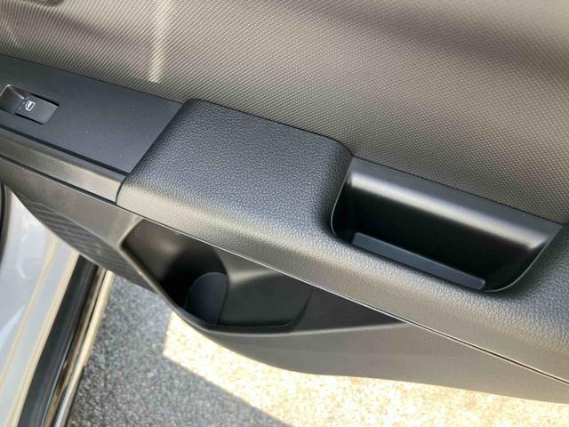 ロッキープレミアムＧ　ＨＥＶＨＥＶ　９型ＤＰＡ／ＴＶ／ＢＴ／ＵＳＢ　全周囲カメラ　ＥＴＣ　フルエアロ　ワイヤレス充電器　ＡＣ／１００Ｖ電源　全車速追従クルコン　ＬＥＤヘッドランプ　コーナーセンサ　電動駐車ブレーキ　アルミホイール（千葉県）の中古車