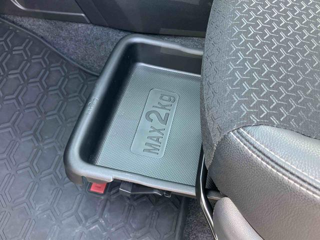 ロッキープレミアムＧ　ＨＥＶＨＥＶ　９型ＤＰＡ／ＴＶ／ＢＴ／ＵＳＢ　全周囲カメラ　ＥＴＣ　フルエアロ　ワイヤレス充電器　ＡＣ／１００Ｖ電源　全車速追従クルコン　ＬＥＤヘッドランプ　コーナーセンサ　電動駐車ブレーキ　アルミホイール（千葉県）の中古車