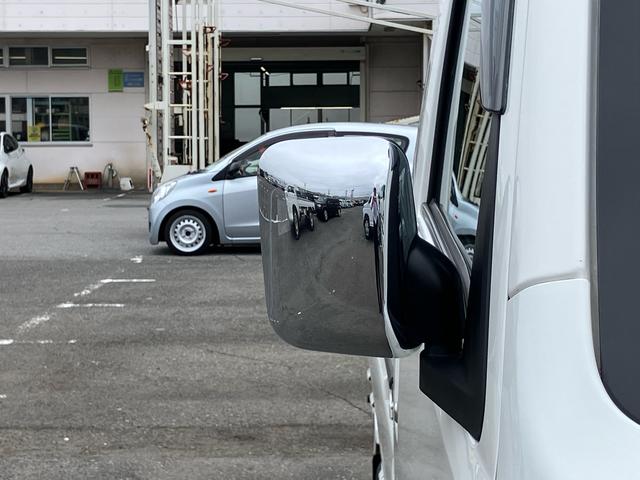 ハイゼットトラックスタンダード　スマアシ非装着車電子制御式４ＷＤ　ＥＴＣ　フロントメッキガーニッシュ　バックソナー　横滑り防止装置　オートライト　スピーカー一体型ＡＭ／ＦＭラジオ　エアコン　パワステ　デュアルエアバッグ　アイドリングストップ（千葉県）の中古車