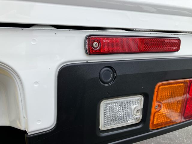 ハイゼットトラックスタンダード　スマアシ非装着車電子制御式４ＷＤ　ＥＴＣ　フロントメッキガーニッシュ　バックソナー　横滑り防止装置　オートライト　スピーカー一体型ＡＭ／ＦＭラジオ　エアコン　パワステ　デュアルエアバッグ　アイドリングストップ（千葉県）の中古車
