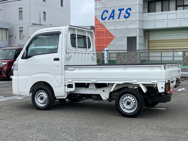 ハイゼットトラックスタンダード　スマアシ非装着車電子制御式４ＷＤ　ＥＴＣ　フロントメッキガーニッシュ　バックソナー　横滑り防止装置　オートライト　スピーカー一体型ＡＭ／ＦＭラジオ　エアコン　パワステ　デュアルエアバッグ　アイドリングストップ（千葉県）の中古車
