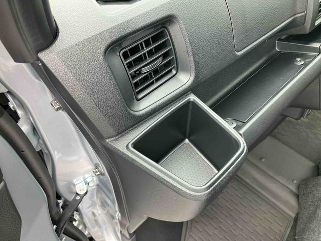 ハイゼットカーゴクルーズスマートアシスト　前後コーナーセンサー　キーフリーシステム　ボタンスタート　盗難防止警報　オートライト　オートハイビーム　オーバーヘッドシェルフ　電動格納ドアミラー　スモークガラス　ＬＥＤ大型荷室灯（千葉県）の中古車
