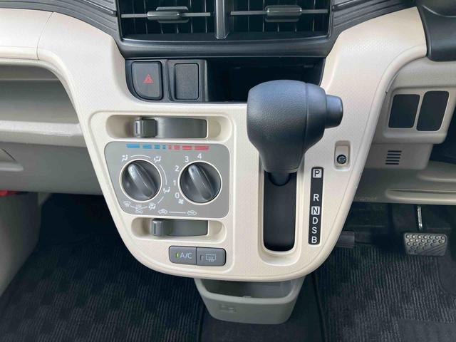 ムーヴL SAIIICDチューナー/AM:FMラジオ/AUX オートハイビーム トップシェイドガラス 衝突軽減装置 誤発進抑制制御 前席大型アームレスト付ベンチシート キーレスエントリー 盗難防止警報 チルトステアリング(千葉県)の中古車