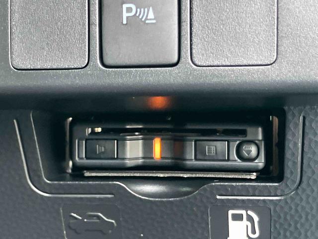 トールカスタムＧＥＴＣ　バックカメラ　全車速追従クルコン　ＬＥＤヘッドランプ　オートライト　オートハイビーム　衝突被害軽減ブレーキ　コーナーセンサー　電動駐車ブレーキ　革巻ハンドル　キーフリーシステム　アルミホイール（千葉県）の中古車