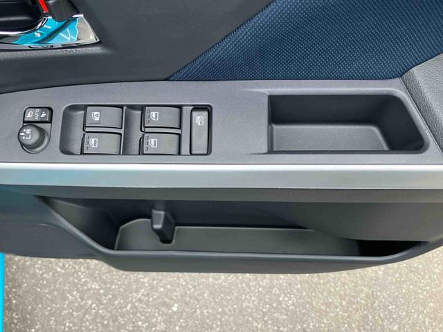 トールカスタムＧＥＴＣ　バックカメラ　全車速追従クルコン　ＬＥＤヘッドランプ　オートライト　オートハイビーム　衝突被害軽減ブレーキ　コーナーセンサー　電動駐車ブレーキ　革巻ハンドル　キーフリーシステム　アルミホイール（千葉県）の中古車