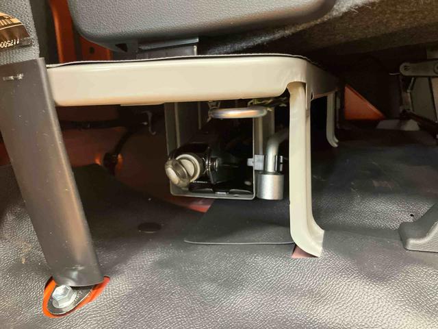 ハイゼットカーゴデラックススマアシ　ダイハツ予防安全機能　前後コーナーセンサー　キーレスエントリー　オーバーヘッドシェルフ　荷室作業灯　オートライト　オートハイビーム　マニュアルレベリング機能付ハロゲンヘッドライト（千葉県）の中古車