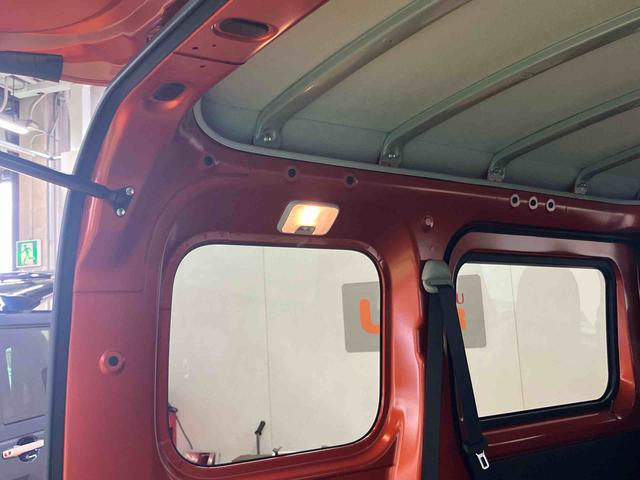 ハイゼットカーゴデラックススマアシ　ダイハツ予防安全機能　前後コーナーセンサー　キーレスエントリー　オーバーヘッドシェルフ　荷室作業灯　オートライト　オートハイビーム　マニュアルレベリング機能付ハロゲンヘッドライト（千葉県）の中古車