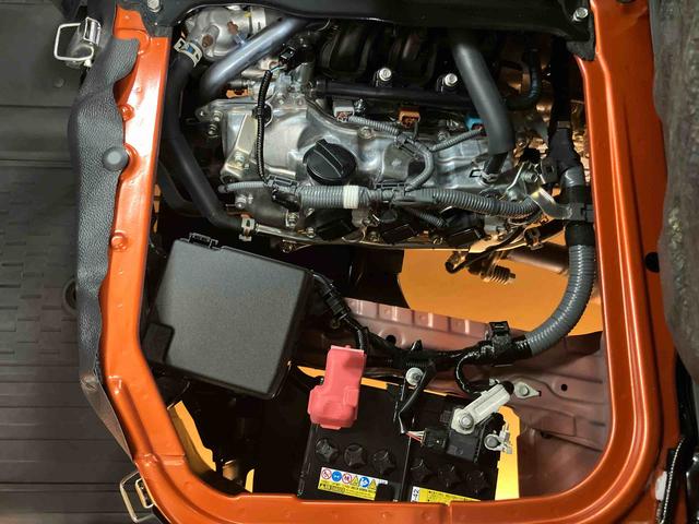 ハイゼットカーゴデラックススマアシ　ダイハツ予防安全機能　前後コーナーセンサー　キーレスエントリー　オーバーヘッドシェルフ　荷室作業灯　オートライト　オートハイビーム　マニュアルレベリング機能付ハロゲンヘッドライト（千葉県）の中古車