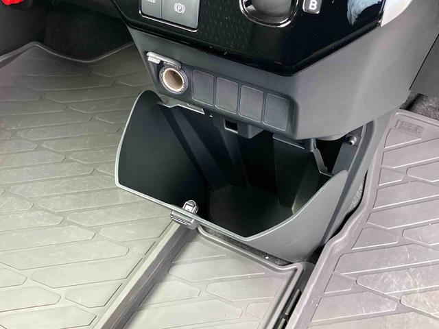 トールカスタムＧ９型ＤＰオーディオ／ＢＴ／ＴＶ／Ｂカメラ／ステアリングスイッチ　ＬＥＤヘッド＆フォグランプ　自動追従クルコン　１４インチアルミ　両側パワスラ　電動駐車ブレーキ　コーナーセンサー　衝突被害軽減ブレーキ（千葉県）の中古車