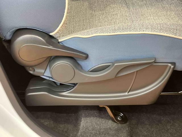 ムーヴキャンバスストライプスＧスマアシ　ダイハツ予防安全機能　前後コーナーセンサー　置きラクボックス　ホットカップホルダー　オートブレーキホールド付き電動パーキング　前席シートヒーター　バニティーミラー付き左右サンバイザー（千葉県）の中古車