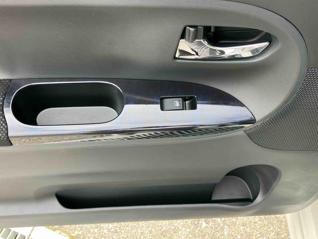 タントカスタムＲＳ　トップエディションＳＡIIIターボ　８型ナビ／ＴＶ／ＤＶＤ／ＢＴ／ＵＳＢ　バックカメラ　運転席シートヒーター　トップシェイドガラス　ＬＥＤヘッドライト　衝突軽減装置　両側電動スライドドア　革巻ハンドル　キーフリー　イモビライザー（千葉県）の中古車