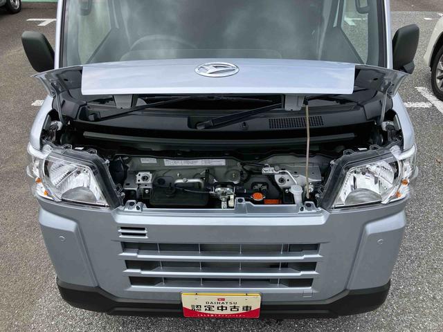 ハイゼットカーゴデラックスフロントドアスピーカー ラジオレス 衝突被害軽減ブレーキ コーナーセンサー オートライト プライバシーガラス フロントパワーウィンドウ オーバーヘッドシェルフ キーレスエントリー アイドリングストップ(千葉県)の中古車