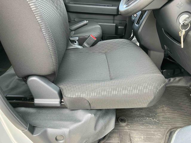 ハイゼットカーゴデラックスフロントドアスピーカー ラジオレス 衝突被害軽減ブレーキ コーナーセンサー オートライト プライバシーガラス フロントパワーウィンドウ オーバーヘッドシェルフ キーレスエントリー アイドリングストップ(千葉県)の中古車