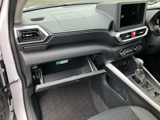 ロッキープレミアムＧ　ＨＥＶＨＥＶ　バックカメラ　全車速追従クルコン　ＬＥＤヘッドランプ　オートライト　ＡＤＢ　リヤフォグランプ　スマアシ　コーナーセンサー　シートヒーター　革巻ステアリング　電動駐車ブレーキ　キーフリー　アルミ（千葉県）の中古車