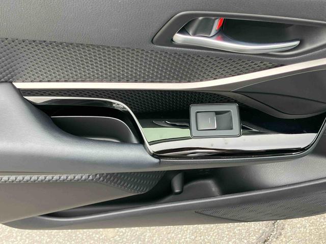 Ｃ−ＨＲＧ　モード　ネロ　セーフティプラスハイブリッド　ナビ／ＴＶ／ＢＴ／ＵＳＢ　ＥＴＣ　全周囲カメラ　全車速追従クルコン　ＬＥＤヘッドライト　オートライト　ＡＨＢ　シートヒーター　ドアイルミネーション　衝突軽減装置　コーナーセンサー　アルミ（千葉県）の中古車