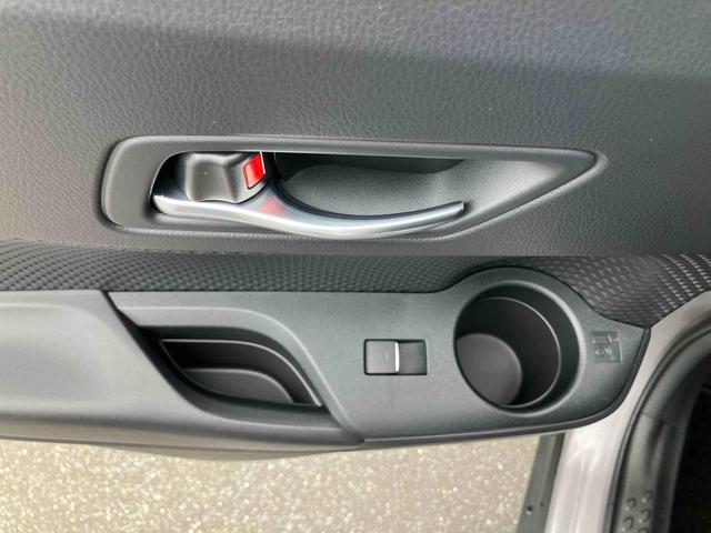 Ｃ−ＨＲＧ　モード　ネロ　セーフティプラスハイブリッド　ナビ／ＴＶ／ＢＴ／ＵＳＢ　ＥＴＣ　全周囲カメラ　全車速追従クルコン　ＬＥＤヘッドライト　オートライト　ＡＨＢ　シートヒーター　ドアイルミネーション　衝突軽減装置　コーナーセンサー　アルミ（千葉県）の中古車
