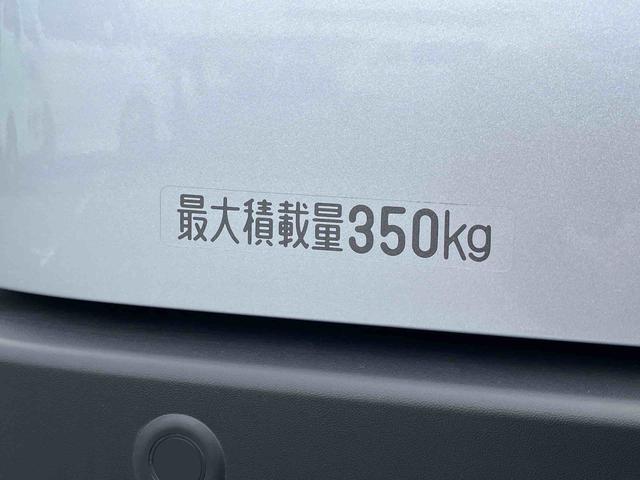 ハイゼットカーゴデラックス衝突被害軽減ブレーキ コーナーセンサー オートライト プライバシーガラス フロントパワーウィンドウ オーバーヘッドシェルフ スピーカー一体型AM・FMラジオ キーレスエントリー アイドリングストップ(千葉県)の中古車