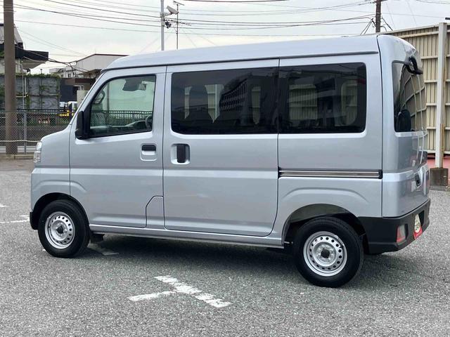 ハイゼットカーゴデラックス衝突被害軽減ブレーキ コーナーセンサー オートライト プライバシーガラス フロントパワーウィンドウ オーバーヘッドシェルフ スピーカー一体型AM・FMラジオ キーレスエントリー アイドリングストップ(千葉県)の中古車