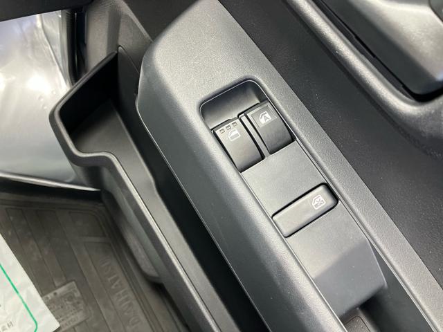 ハイゼットカーゴデラックス衝突被害軽減ブレーキ コーナーセンサー オートライト プライバシーガラス フロントパワーウィンドウ オーバーヘッドシェルフ スピーカー一体型AM・FMラジオ キーレスエントリー アイドリングストップ(千葉県)の中古車