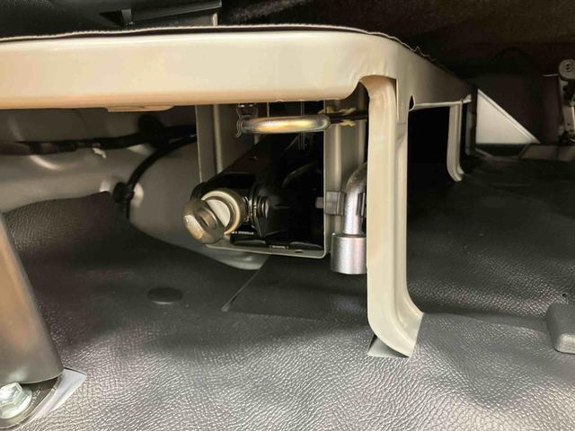 ハイゼットカーゴデラックススマアシ ダイハツ予防安全機能 オーバーヘッドシェルフ キーレスエントリー オートライト オートハイビーム マニュアルレベリング機能付ハロゲンヘッドライト スピーカー一体型ラジオチューナー(千葉県)の中古車