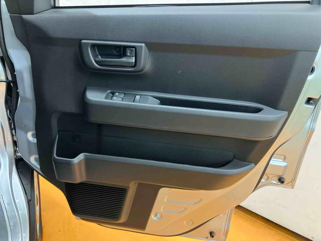 ハイゼットカーゴデラックススマアシ ダイハツ予防安全機能 オーバーヘッドシェルフ キーレスエントリー オートライト オートハイビーム マニュアルレベリング機能付ハロゲンヘッドライト スピーカー一体型ラジオチューナー(千葉県)の中古車